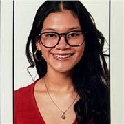 Titulada en inglés, profesora de forma presencial y ajustando siempre para ambos